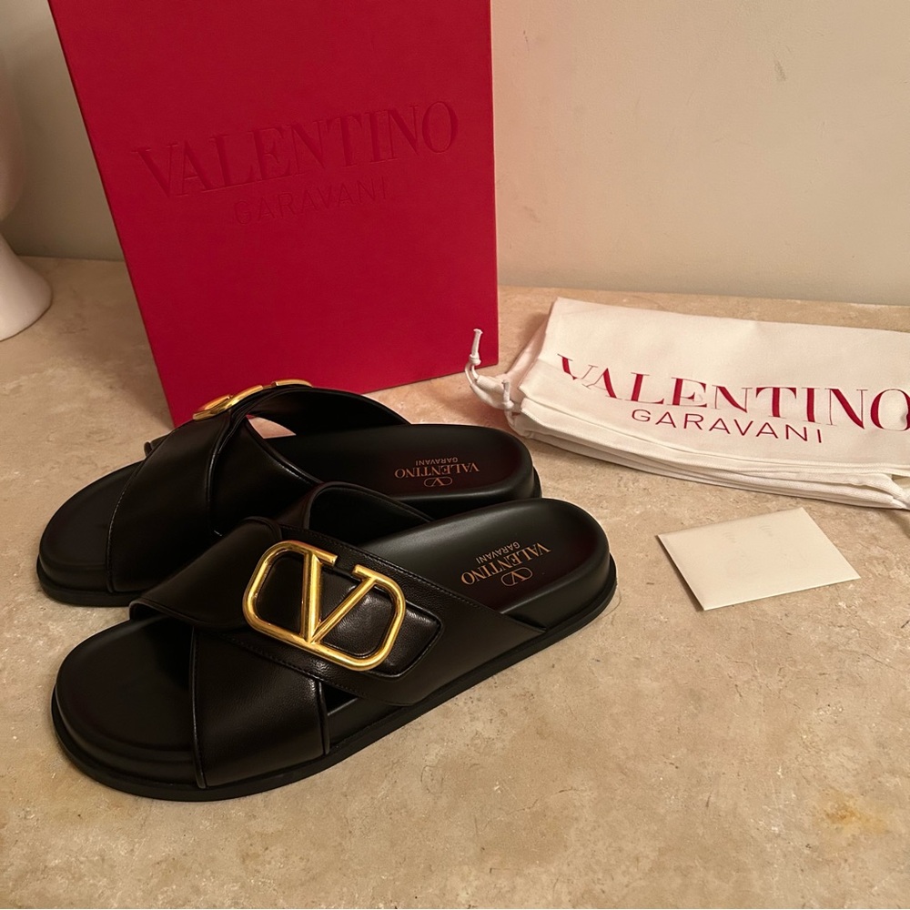 Authentic Valentino Garavani Black leather gold logo plate Slides Size 40 EUC! - Picture 14 of 16